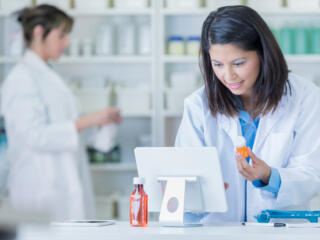 Medicines-information-Getty Images-690657124