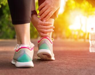 Discussing acute ankle & knee injuries